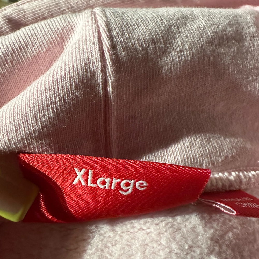 Supreme logo sweater never worn 💕 - Picture 6 of 7
